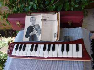 Vintage Hohner Melodica Piano 27