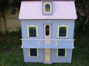 Dolls House Large BUYER MUST COLLECT OR ARRANGE COURIER