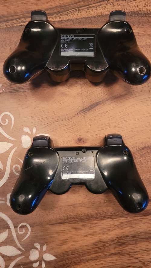 Sony Playstation 3 Slim 120GB Black + 2 Controllers + 2 Games + Cables