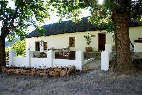 VISTA NOVA-KLONDYKE CHERRY FARM - CERES - 2 NIGHTS FOR 2 - SELF CATERING