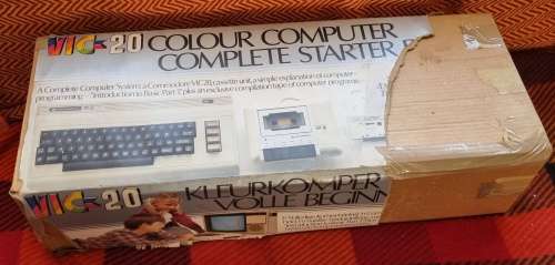 VIC-20 Color Computer (in-) Complete Starter Pack