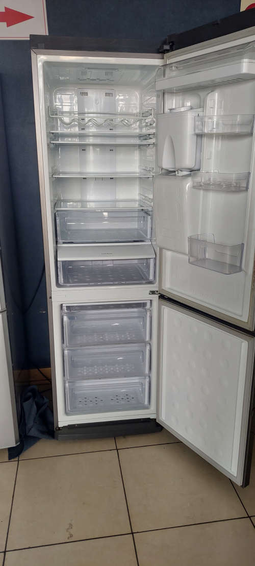 SAMSUNG FRIDGE