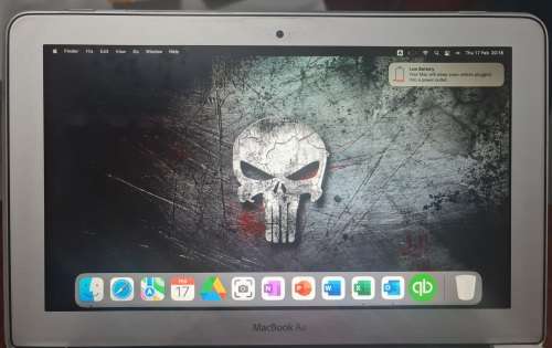 APPLE MACBOOK AIR 11` - 2015 MODEL - MONTERY OS - PRISITNE CONDITION