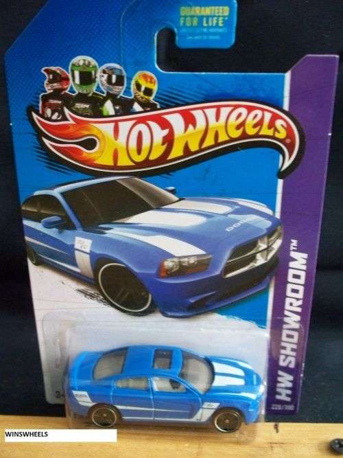HotWheels Hot Wheels - 2013 HW Showroom - '11 Dodge Charger R/T (Long Card)