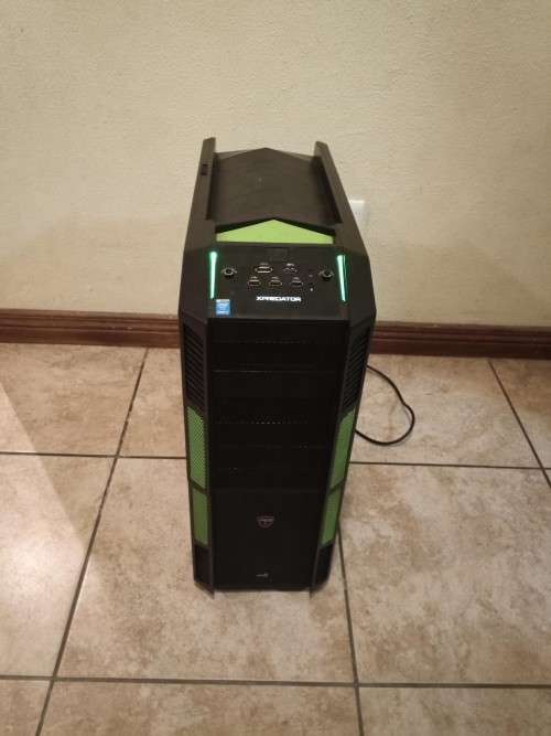 Mega Gaming Rig Intel 8-Core 16-Threads, 16GB RAM, 3TB HDD, 4GB GDDR5 Graphics. Water-Cooled