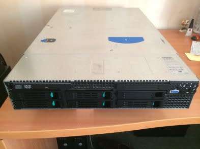 Intel SR2500 Server  with 2 x Intel Xeon Quad Core CPUs and 2 x PSUs