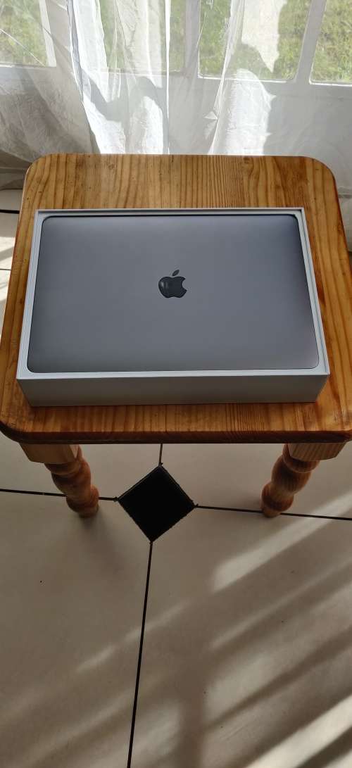 MacBook Pro 13 inch Retina with Touch Bar