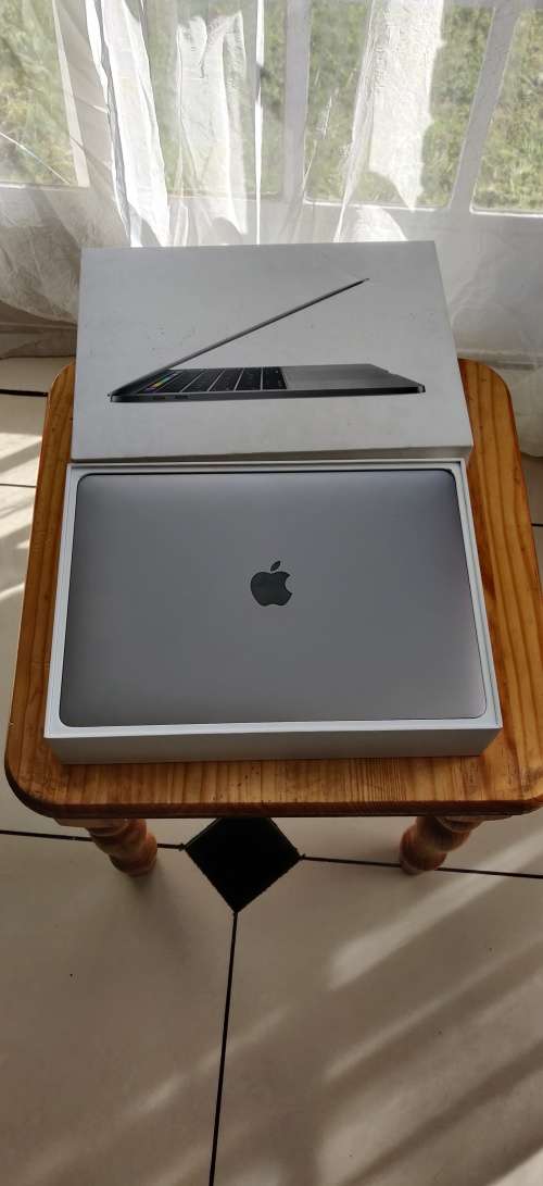 MacBook Pro 13 inch Retina with Touch Bar