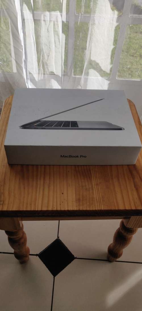 MacBook Pro 13 inch Retina with Touch Bar