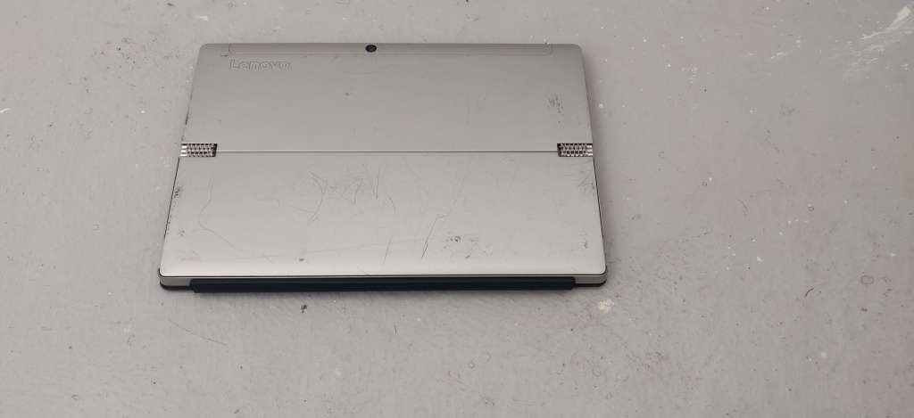 Lenovo Miix 520 Core i7 8550u, 256GB SSD, FHD IPS, Windows 11