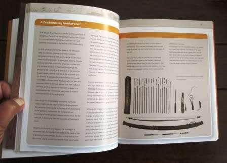 Tracks in a mountain Range Exploring The History of The UKhahlamba-Drakensberg - Wright and Mazel