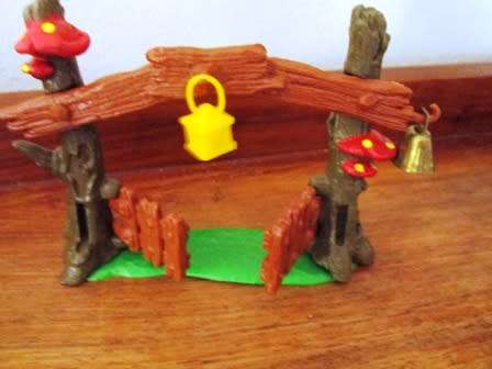 Original Vintage Smurf Gate Playset 40050