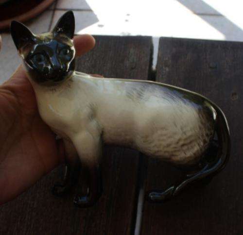 Beswick Siamese Cat Figurine