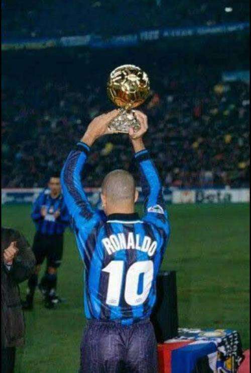 Retro Inter Milan (Ronaldo) 97/98 Home shirt  XL