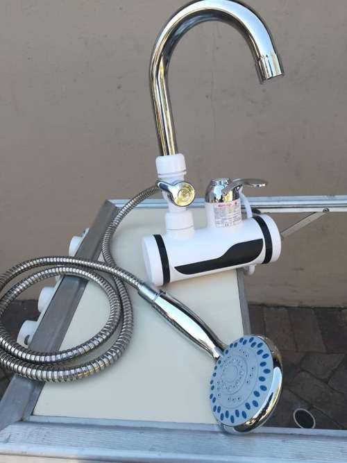 INSTANT ELECTRIC HEATING WATER FAUCET WITH HANDHELD SHOWERHEAD - WALL MOUNT