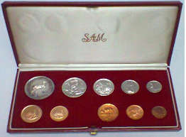 1980 - 10 Coins Long Proof Set With 1 Rand and 2 Rand Gold Coins Presented In an Original South