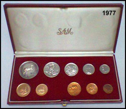 1977 - 10 Coins Long Proof Set With 1 Rand and 2 Rand Gold Coins In a S. African Mint Red Box