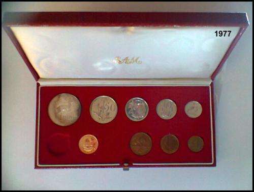 1977 9 Coins Long Proof Set, With 1 R  Gold Coin And 1 R Silver Coin. (2 Rand Gold Coin Missing)