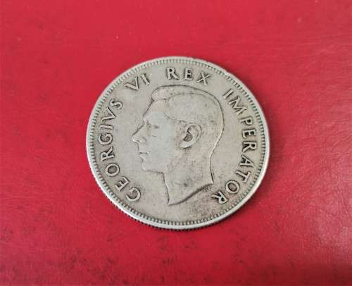 1938 SA UNION  SILVER HALF CROWN - SCARCER DATE.