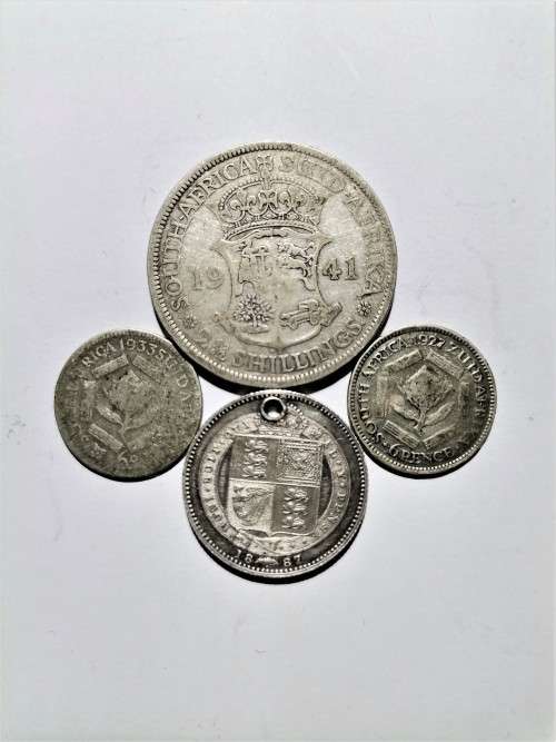 COLLECTION OF 80% SILVER COINS.  ONE 92% SILVER VICTORIA SHILLING.