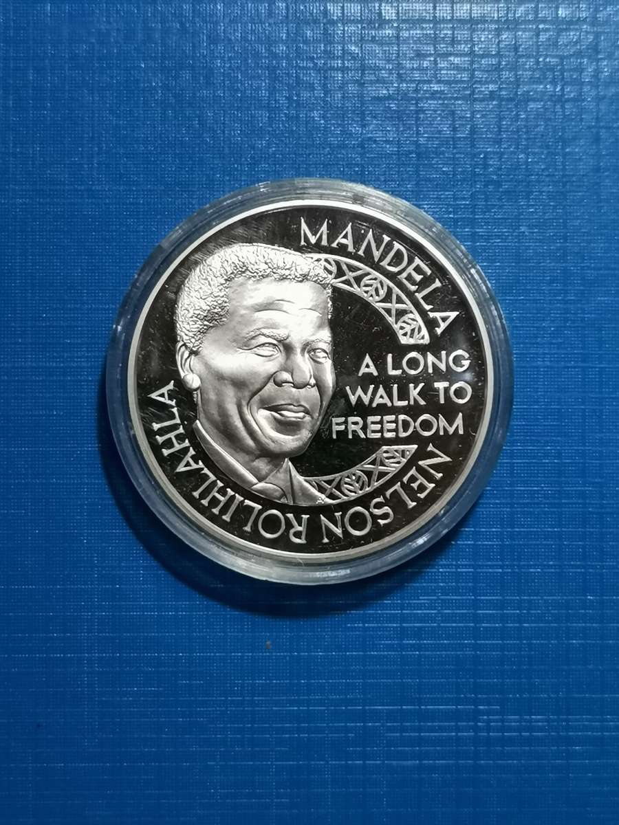 MANDELA / RED RIBBON 1 OUNCE SILVER MEDALLION. MINT OF NORWAY.