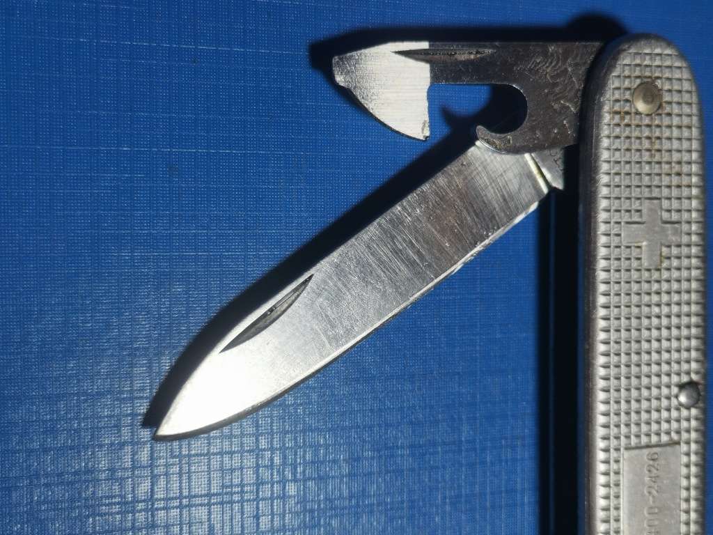 SAW / SADF ISSUE SILVER ALOX VICTORINOX POCKET KNIFE WITH NATO NUMBER