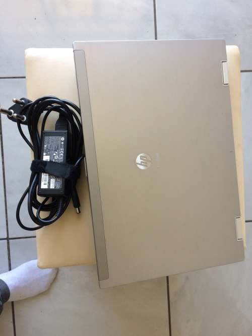 Clean Silver hp EliteBook 8540p i7 - M620 Laptop (i7 Dual Core) NVIDIA® NVS 5100M Win 10 Pro