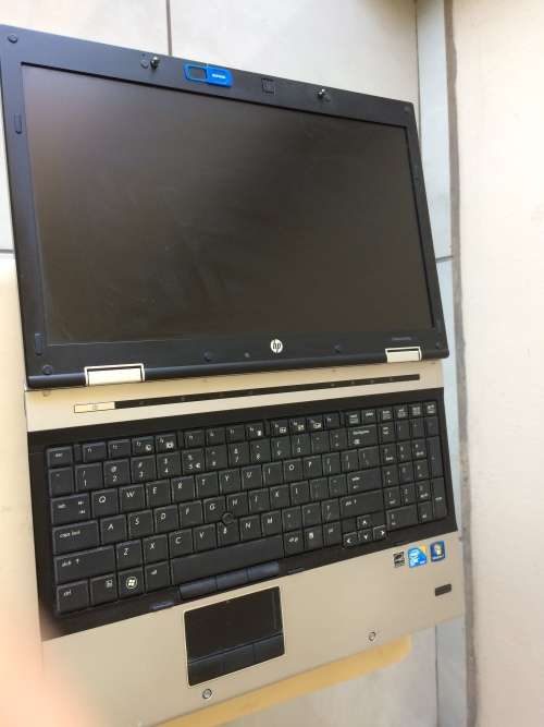 Clean Silver hp EliteBook 8540p i7 - M620 Laptop (i7 Dual Core) NVIDIA® NVS 5100M Win 10 Pro