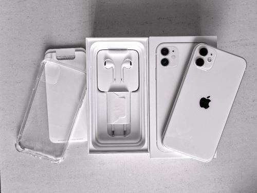 iPHONE 11 - 256GB - WHITE - NEW CONDITION - BOXED