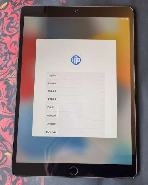 APPLE iPAD PRO 64GB - 10.5` - LIKE NEW