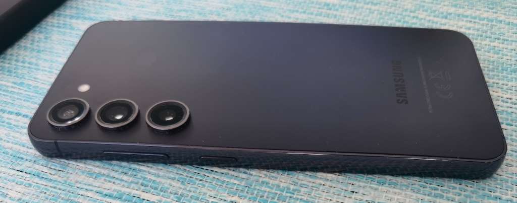 SAMSUNG GALAXY S23 - BOXED - NEW CONDITION