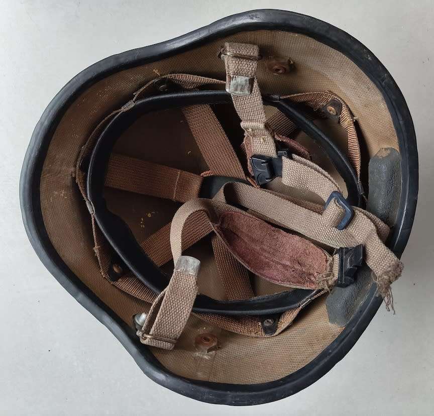 SA ARMY FIBERGLASS HELMET