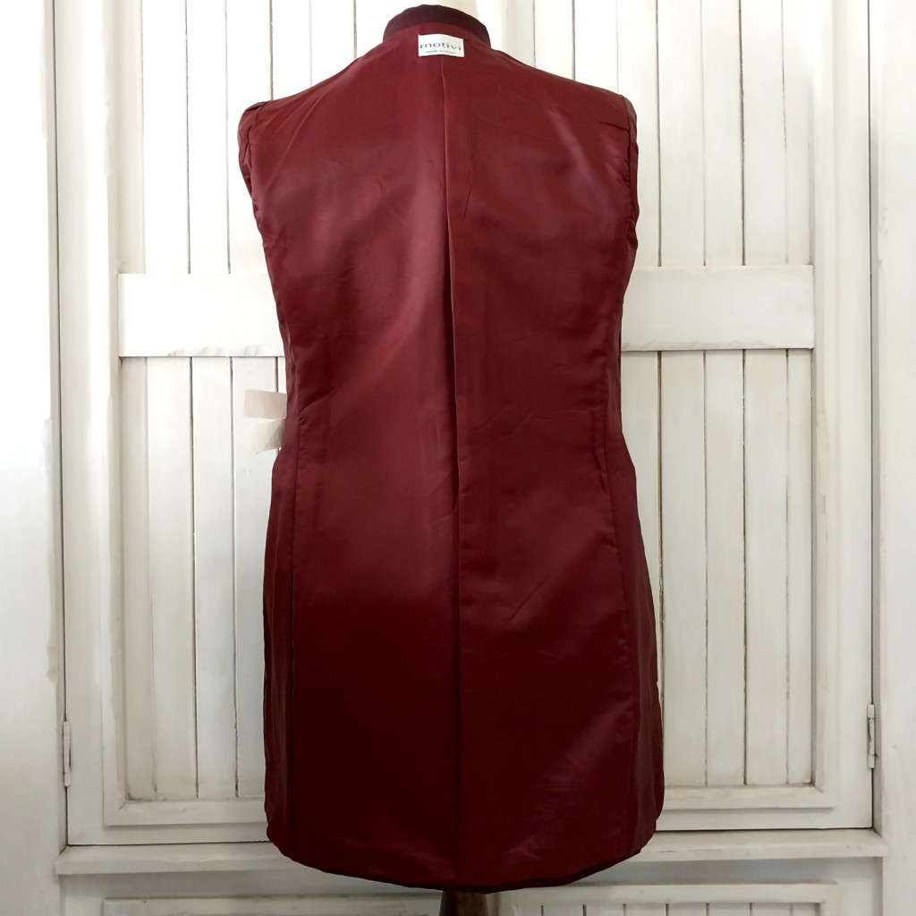 ELEGANT BURGUNDY STRUCTURED/FITTED LONGER LENGTH BLAZER JACKET