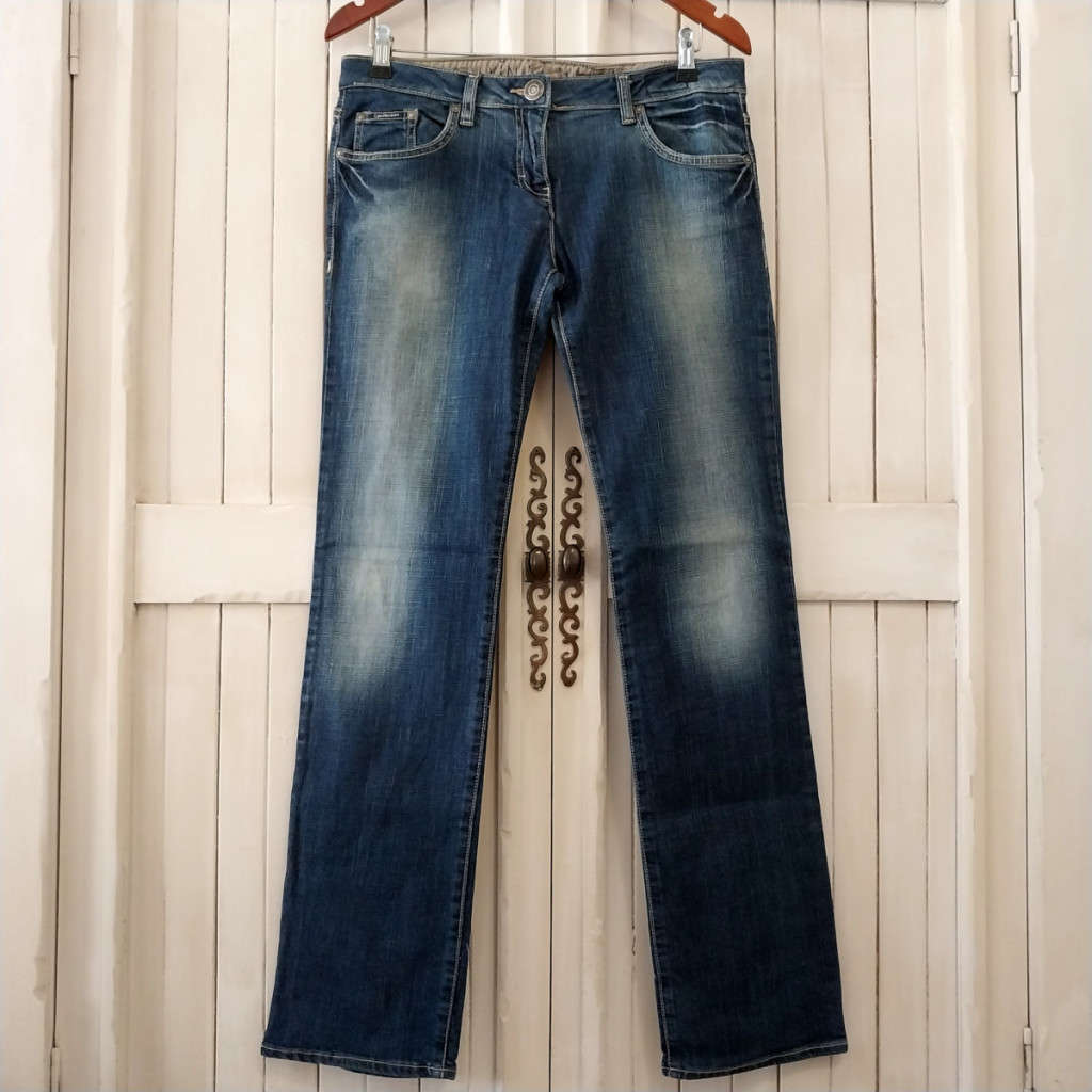 CALVIN KLEIN MID-RISE STRETCH RELAXED STRAIGHT LEG JEANS W30 - VINTAGE WASH