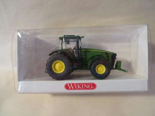 Wiking # 3910132 John Deere 8530 Tractor in HO Scale
