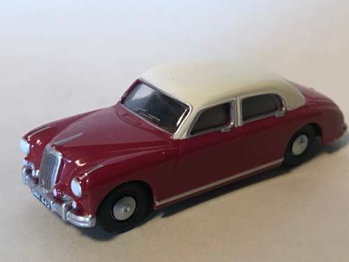 Base Toys C502 Riley Pathfinder in red and cream
