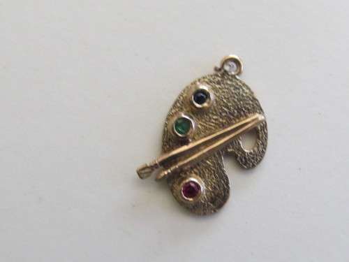 9 ct yellow gold artist palette with 3 stones - ruby, emerald and blue saphire