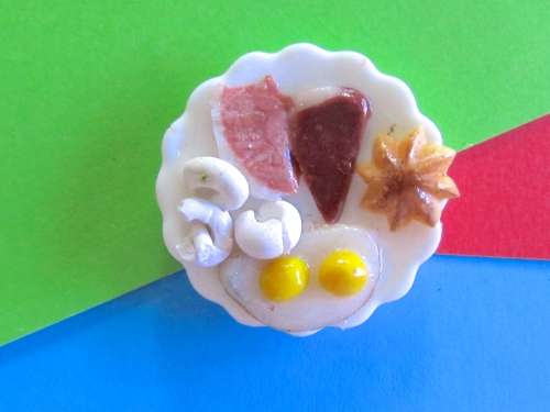 Miniature Dollhouse 1/12" scale - plate of food