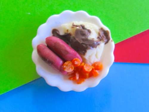 Miniature Dollhouse 1/12" scale - plate of food - sausage and mash with carrots