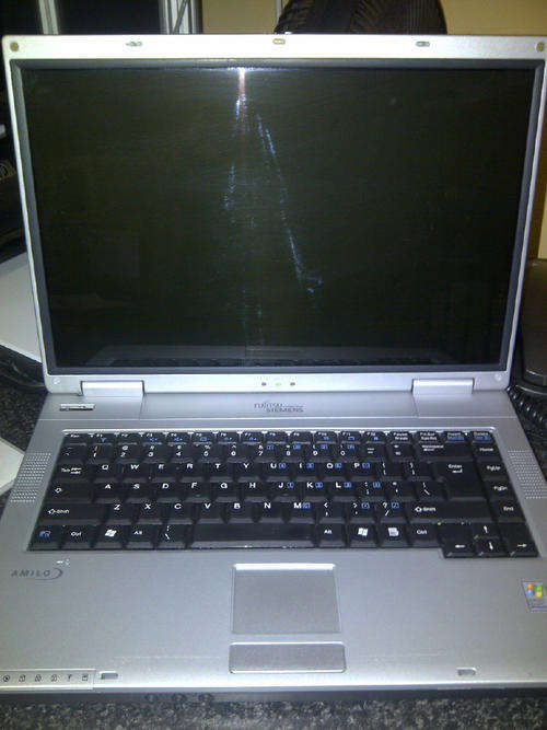 Fujitsu Siemens Amilo L7310GW laptop