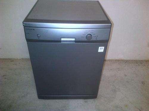 Kelvinator Dishwasher in new condition (KD12MM1)