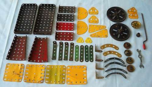 50 PIECES OF ASSORTED MECCANO-GOOD CONDITION