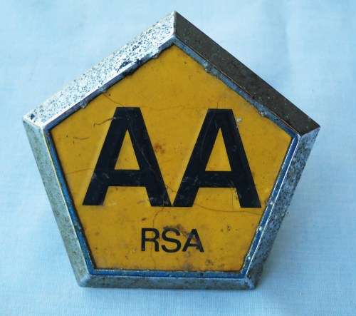 AA SOUTH AFRICA-AUTOMOBILE ASSOCIATION-CAR BADGE- GOOD CONDITION