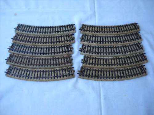 MARKLIN-5100-HO-10 CURVED M-TRACK SECTIONS-VERY GOOD CONDITION