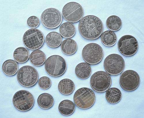 28x NETHERLANDS HOLLAND Coins-LOVELY CONDITION