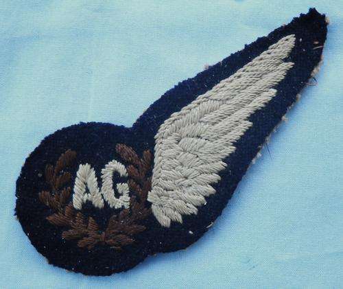 RARE WW2 AIR GUNNER AIRCREW WING SAAF-ORIGINAL-LOVELY CONDITION