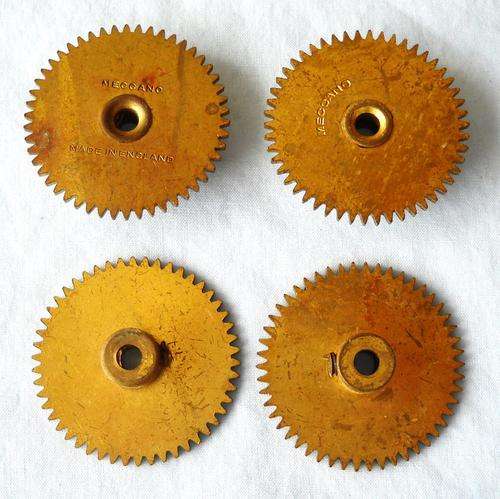 SET OF 4 X MECCANO GEAR WHEELS-1 1/4 INCH DIAMETER-50 TEETH-EXCELLENT CONDITION