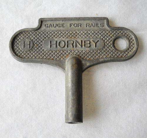 HORNBY-MECCANO-KEY FOR CLOCKWORK TRAIN-O GUAGE-EXCELLENT CONDITION