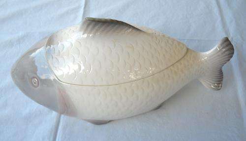 FISH SHAPE SERVING DISH & LID-VIENNA PORCELAIN-VERY GOOD CONDITION