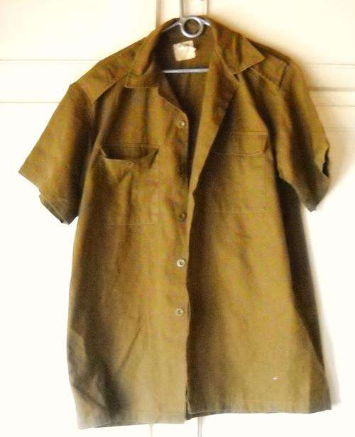 SOUTH AFRICA ARMY-NUTRIA-SHORT SLEEVE BUTTON UP SHIRT-EXCELLENT CONDITION